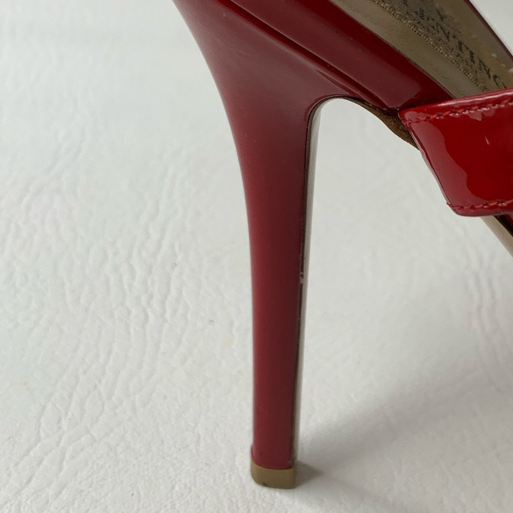 Valentino Garavani patent bow ankle strap heels - Picture 9 of 9